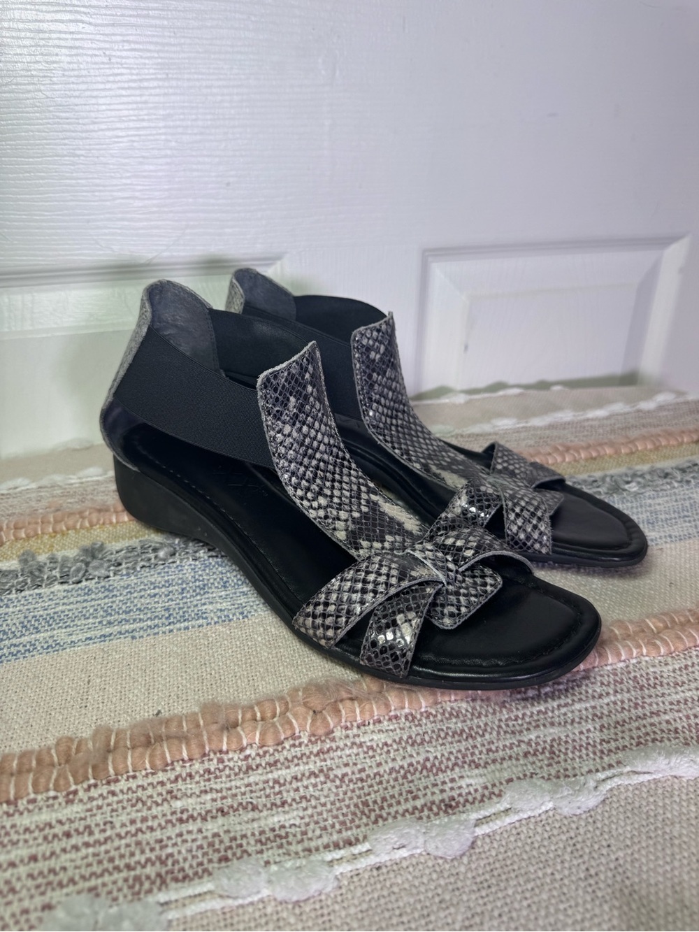 THE FLEXX Black Snake-Print Elastic Back Sandals